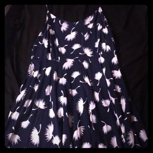 Blue short dress with white pattern